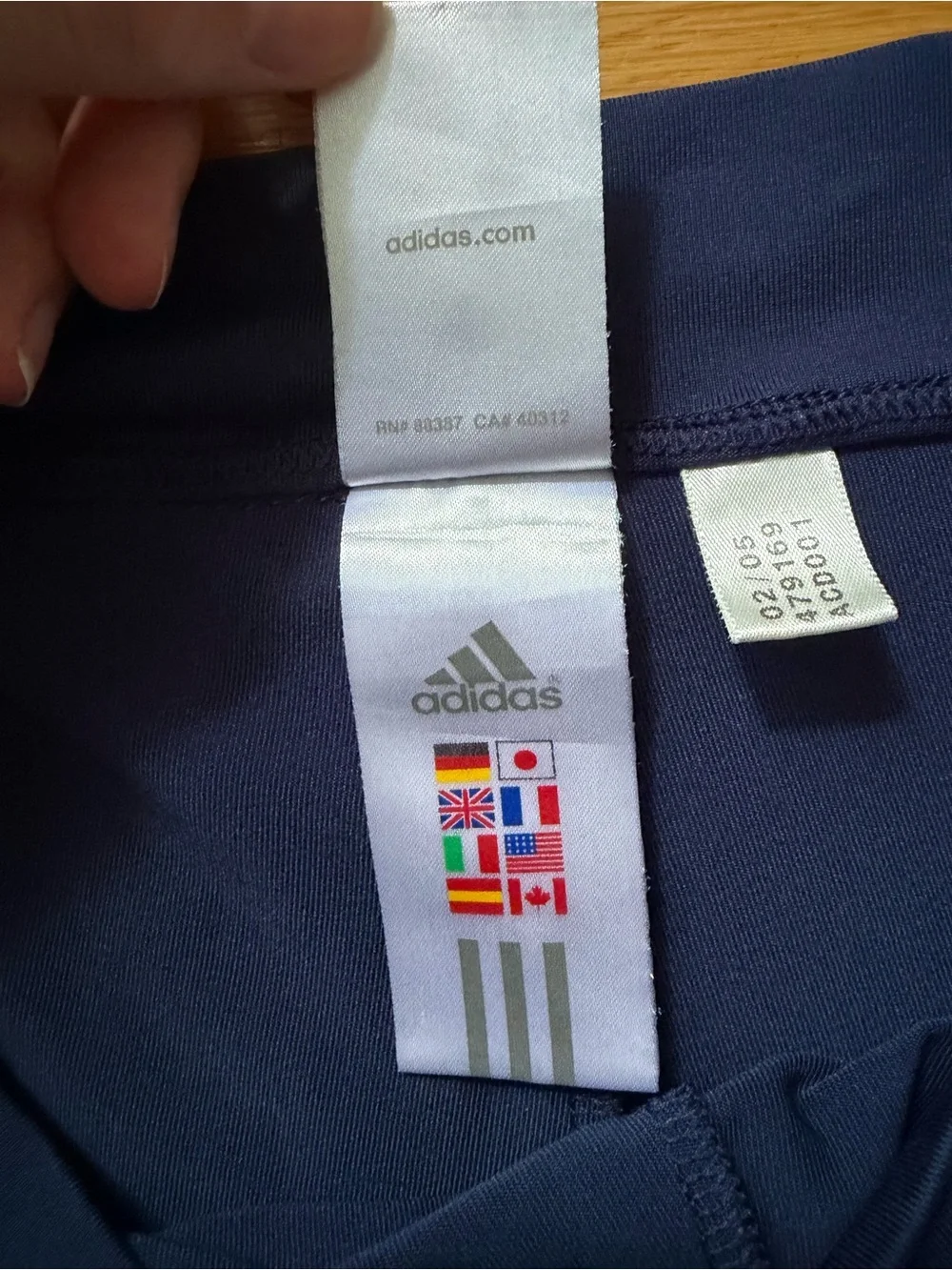 adidas Women’s Navy Athletic Shorts Size Small Blue Trim Running Training Gym